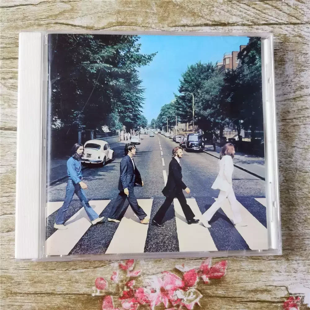 

CD The Beatles Abbey Road Выпущена на сентябре 26, 1969, It Is The Beatles' 11-й студийный альбом.