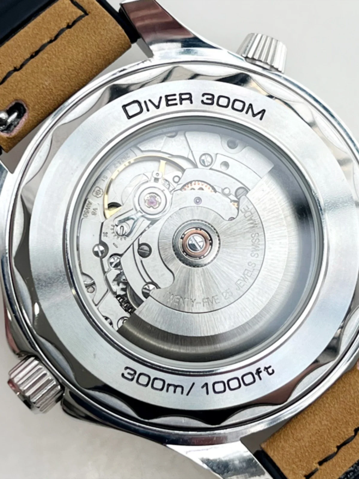 ساعة مخصصة مجمعة NOLOGO Seamaster 300 ساعة ميكانيكية للغوص للرجال سويسرية ETA2824-2 حركة SW200