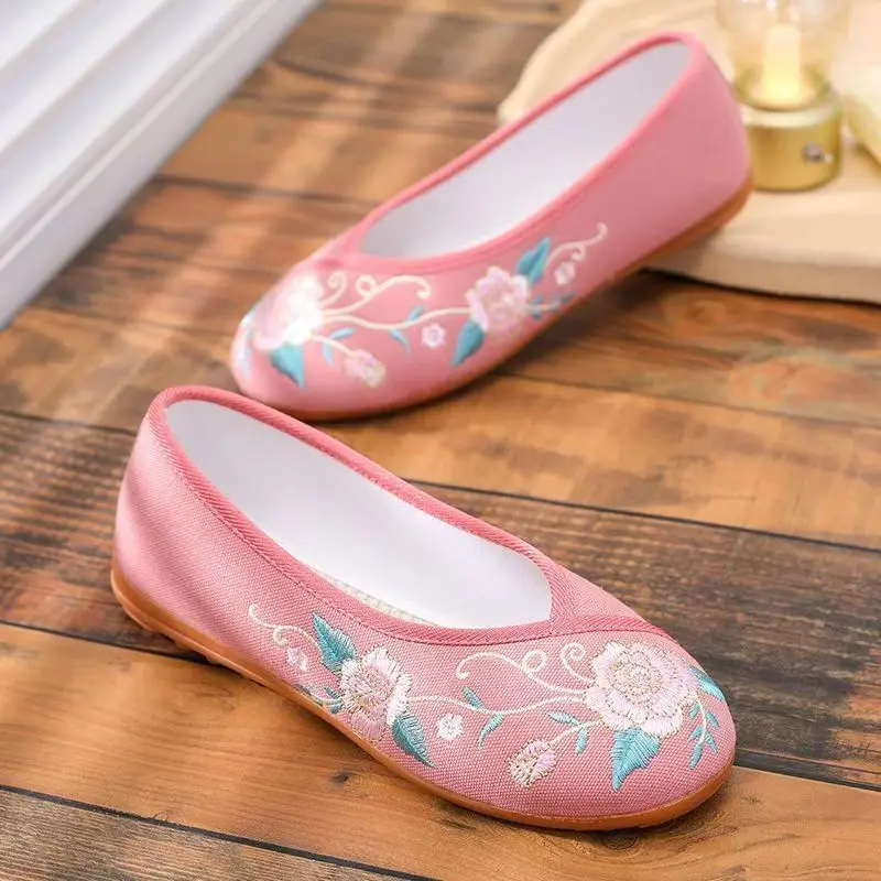ethnic-style-women-flat-sole-embroidered-cloth-shoes-soft-sole-round-toe-slip-on-spring-autumn-new-cheongsam-shoes-hanfu-shoes