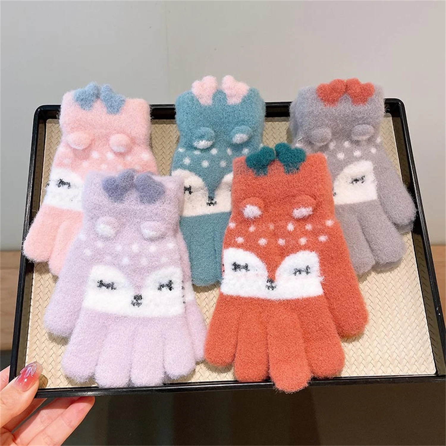 Winter Children\'s Gloves for Girls and Boys 1-3 Years Old Knitted Cute Cartoon Rabbit Baby Five Finger Cold and Warm Gloves