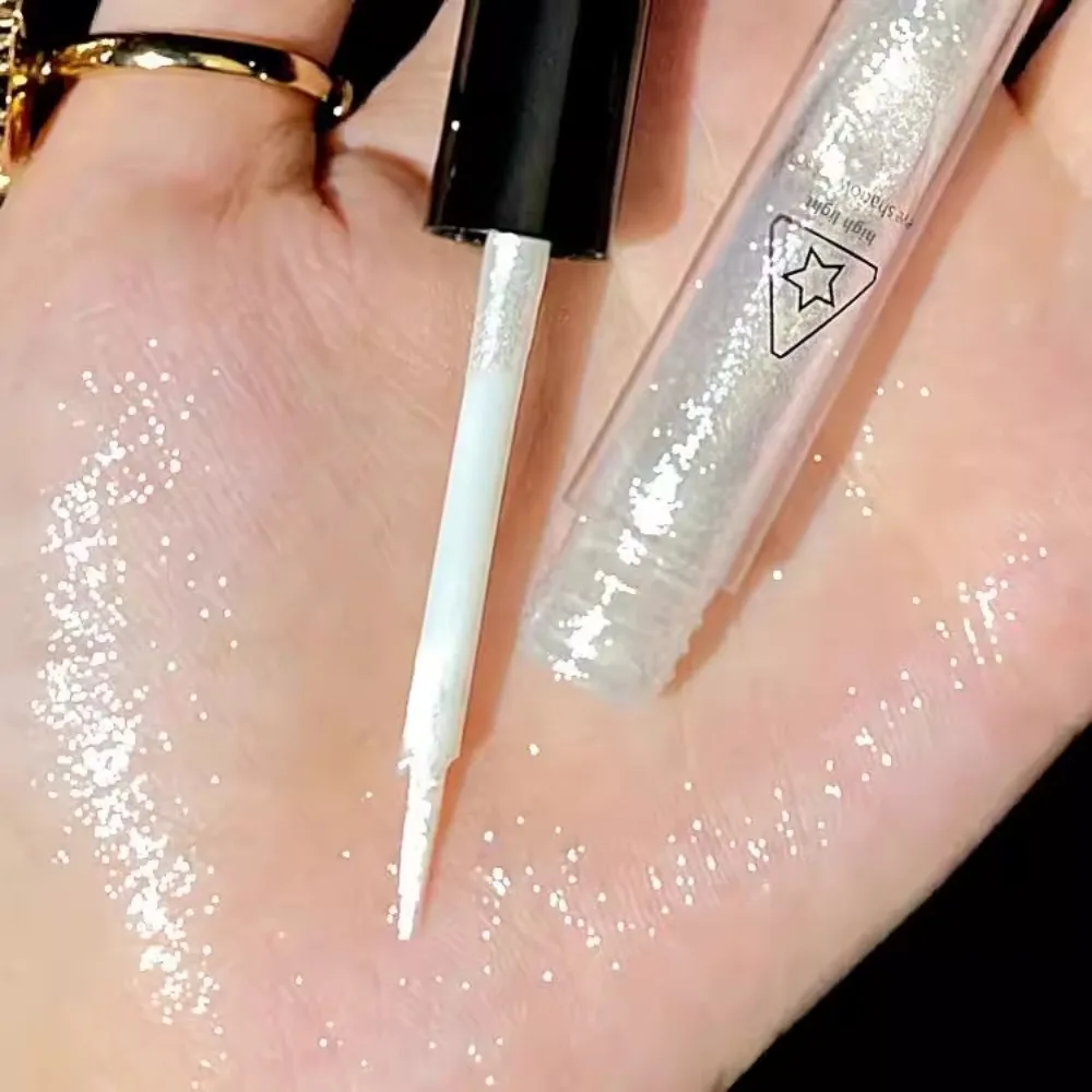 Una goccia di ombretto liquido a strappo Ombretto liquido fine luccicante ad alta luce Tutto delicato con influencer al chiaro di luna all'ingrosso