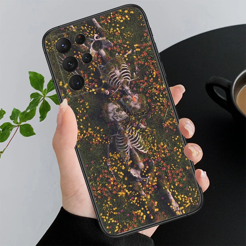

Phone Case For Samsung A55 A16 A56 A36 A35 A15 A53 A54 A33 A34 A25 A05S A52 A52S A14 A26 A71 Skeleton Art