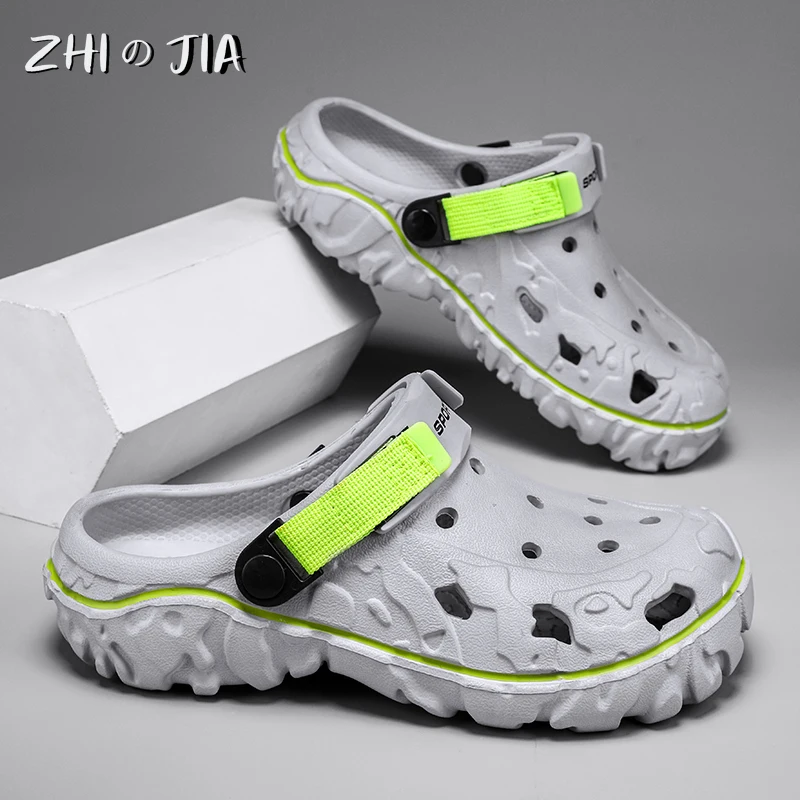 New Summer Hole Shoes Men's Lightweight Breathable Sandals Garden Shoes Water Beach Slippers Fashion Thick Sole Large Size Shoes