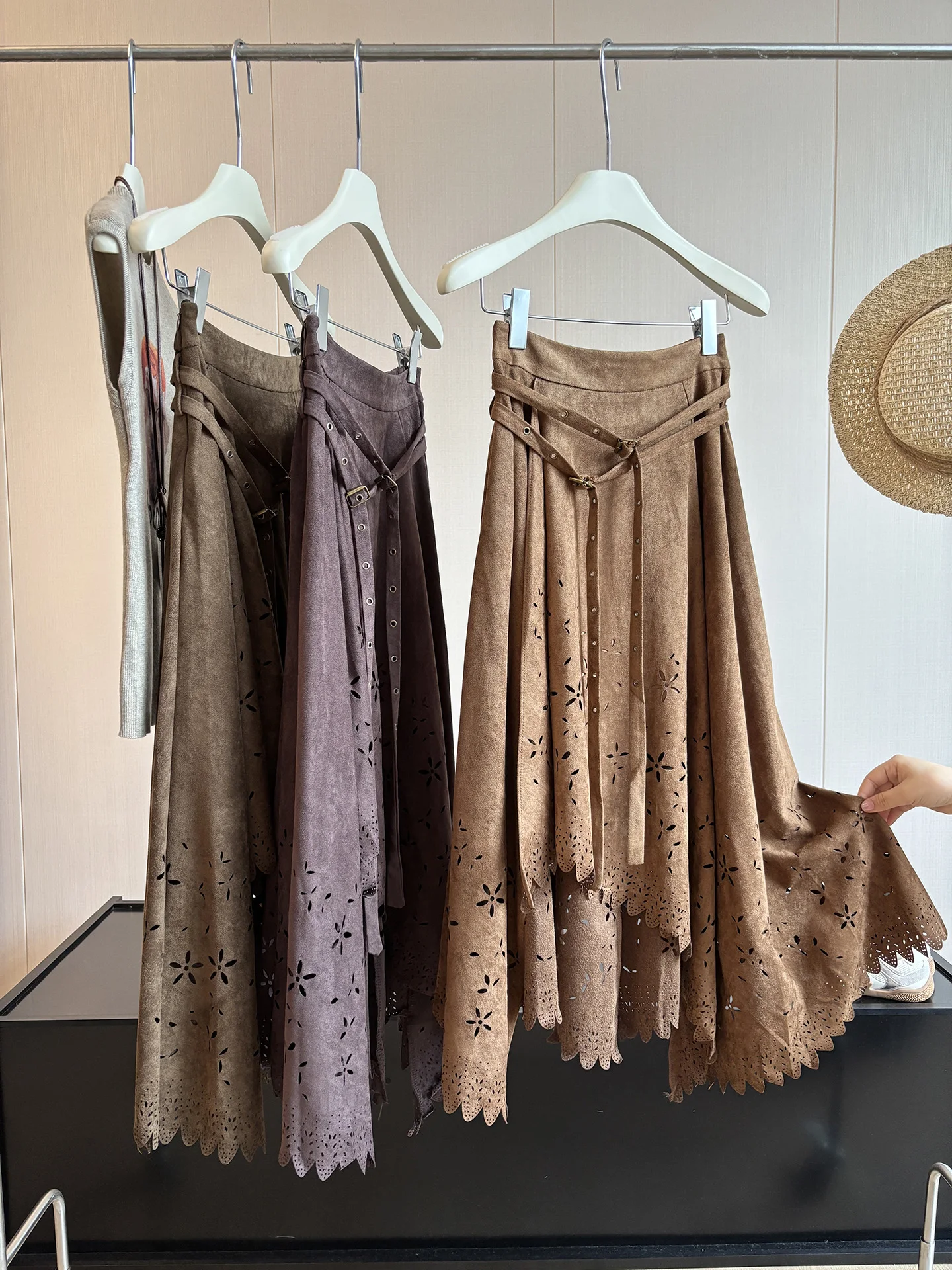 Retro Hollow out A-Line  Skirt Women's High Waist Slimming Versatile Mid-Length Belted Suede Half Skirt for Ladies