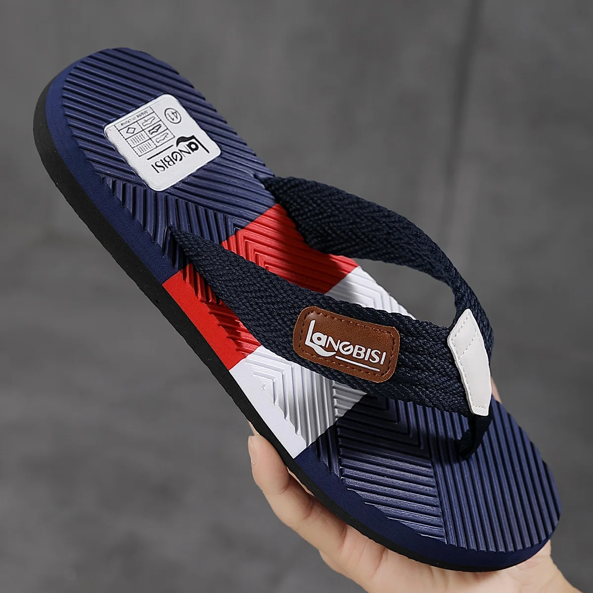 

Шлепанцы мужские летняя верхняя одежда шлепанцы с застежкой Гуандун мужские Нескользящие дезодорирующие износостойкие спортивные пляжные шлепанцы на толстой подошве