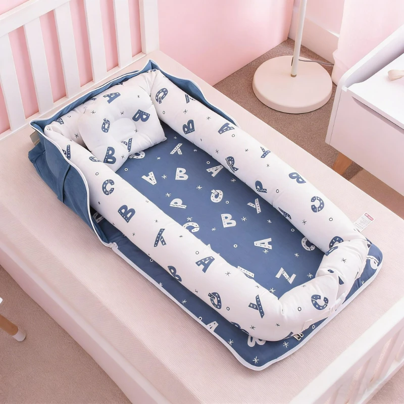 

2026 New Compact Infant Travel Bed Foldable Sleeping Bags with Soft Padding Ideal for Camping and Outdoor Activities