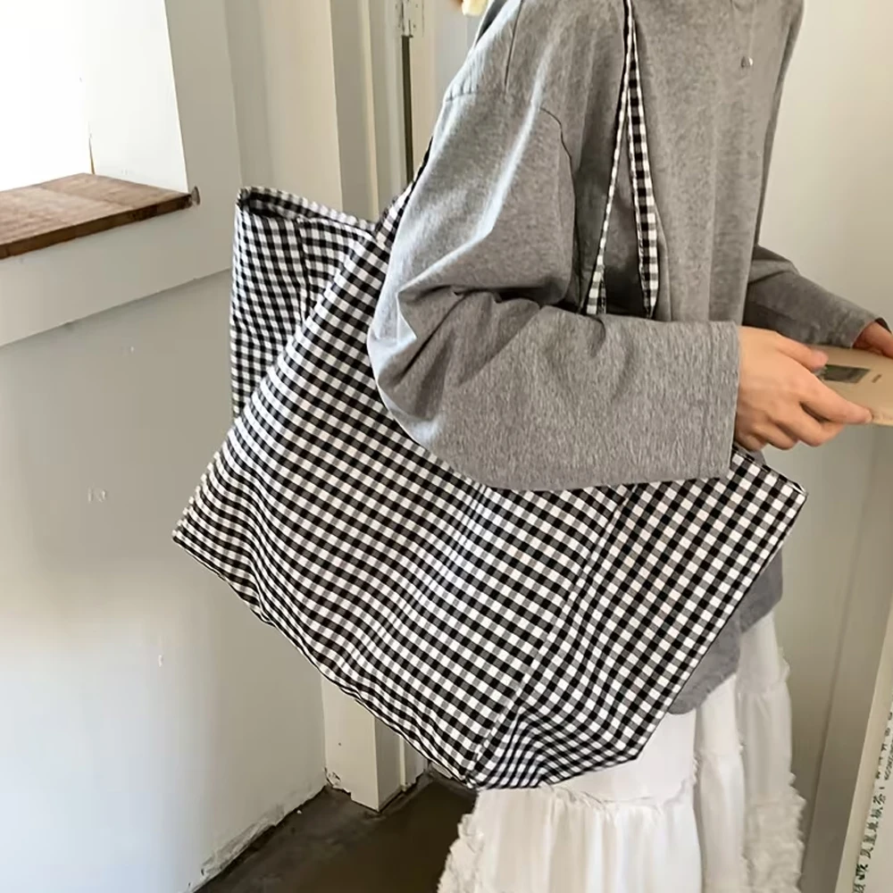 Schlichte, karierte Damen-Handtasche, große Kapazität und vielseitige Aufbewahrungsmöglichkeiten, ideal für Einkäufe, Strandbesuche, den täglichen Gebrauch und den Weg zur Arbeit. – Detail 6