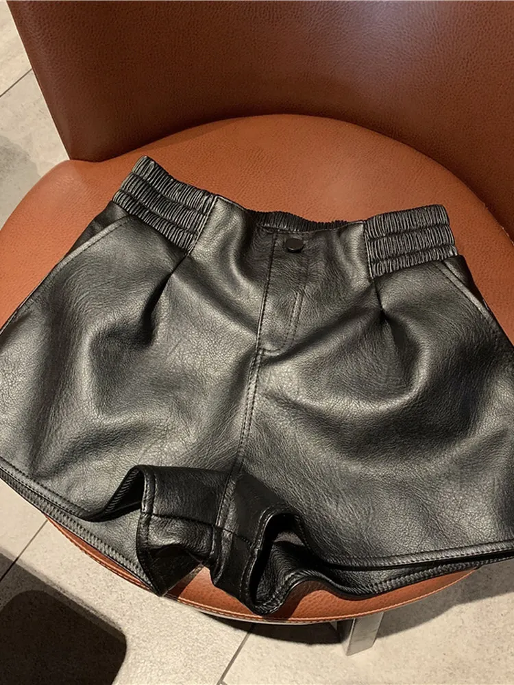 

Women Black Gothic Emo Mini Shorts Vintage Harajuku 2000s Y2k Gyaru PU Leather Shorts High Waist Hot Pants Summer Clothes 2026