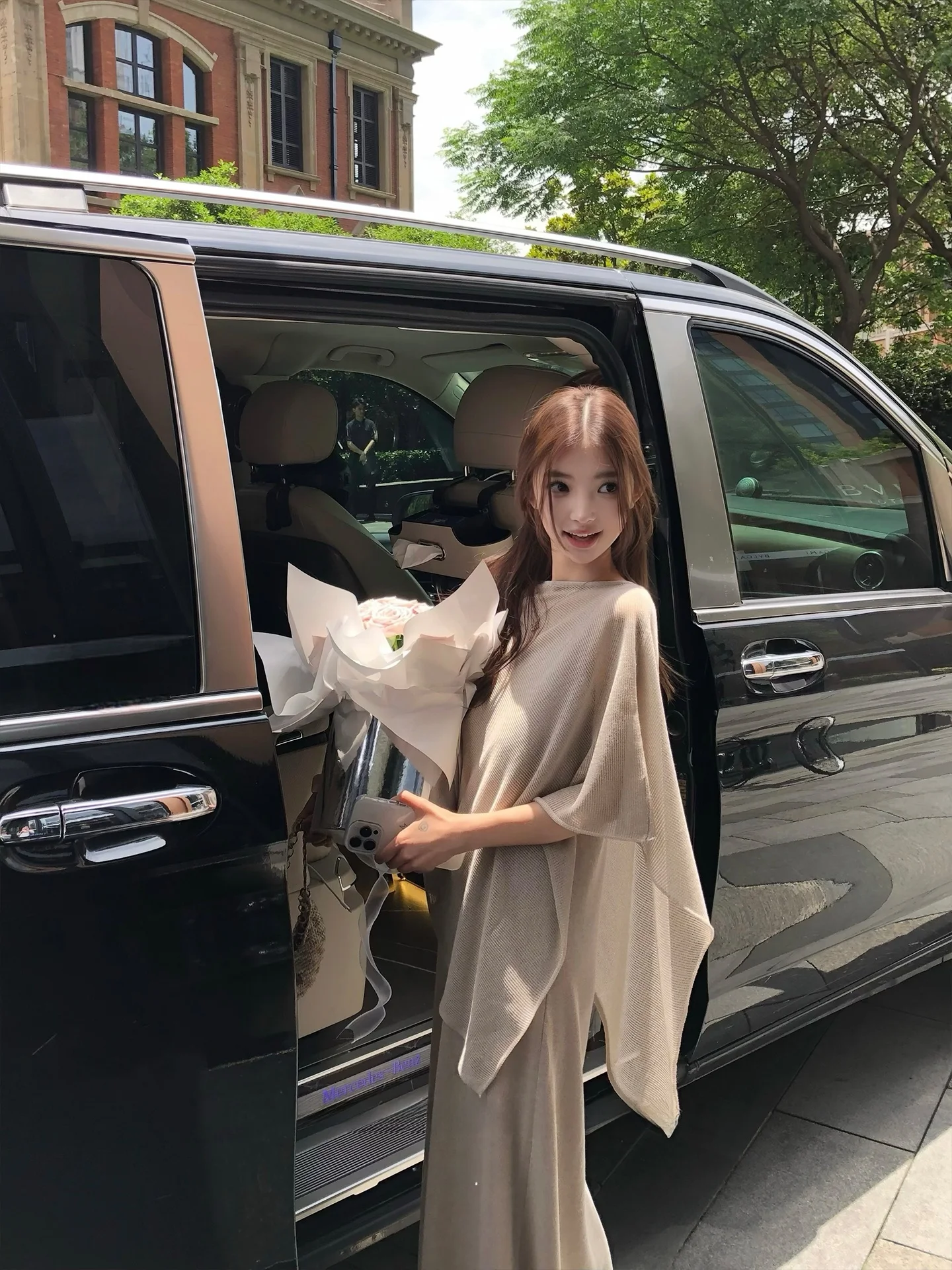 

Летний женский комплект Bla Bean Humming Soft Mist Juniper: солнцезащитный крем, накидка на плечи и топ-труба, две части, элегантный стиль