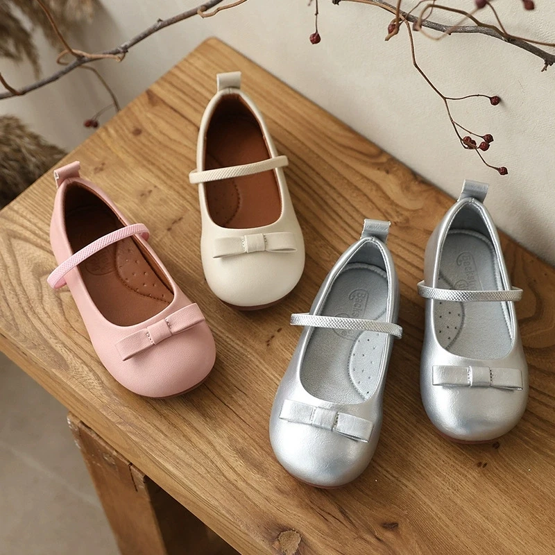 

Модные туфли для девочек в стиле принцессы, кожаный верх, весна-осень, милый бант, нескользящая подошва, детская повседневная обувь, туфли-балетки для маленьких детей