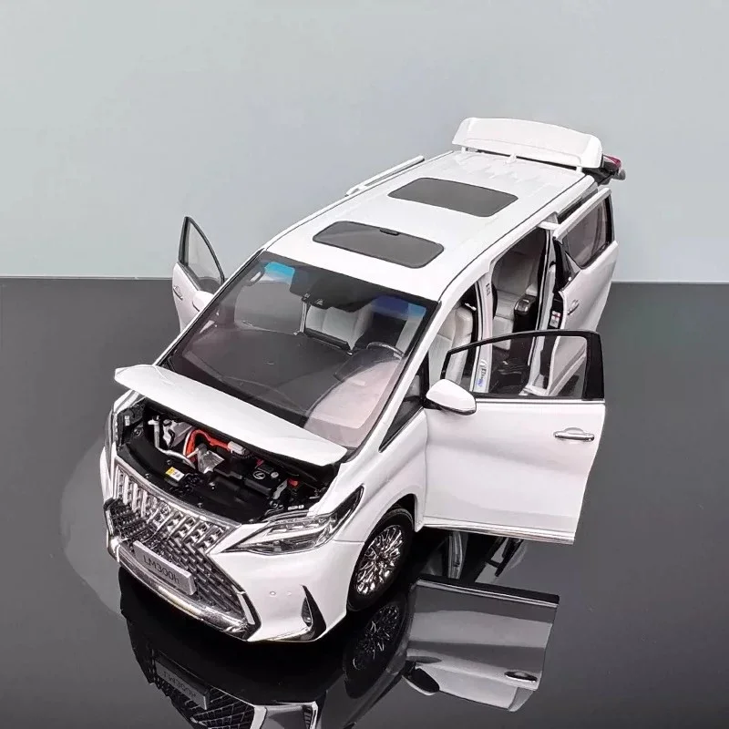LM300H Die-Cast Metal Replica,Alloy Simulation Car Model,MPV Model, Decoration, Adult Collection Display,Black White,1:18
