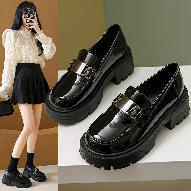 Star Style Loafers 2024 Winter Chelsea Boots Metal Letter Platform Fashion Casual Single Shoe English Vulcanized Shoes