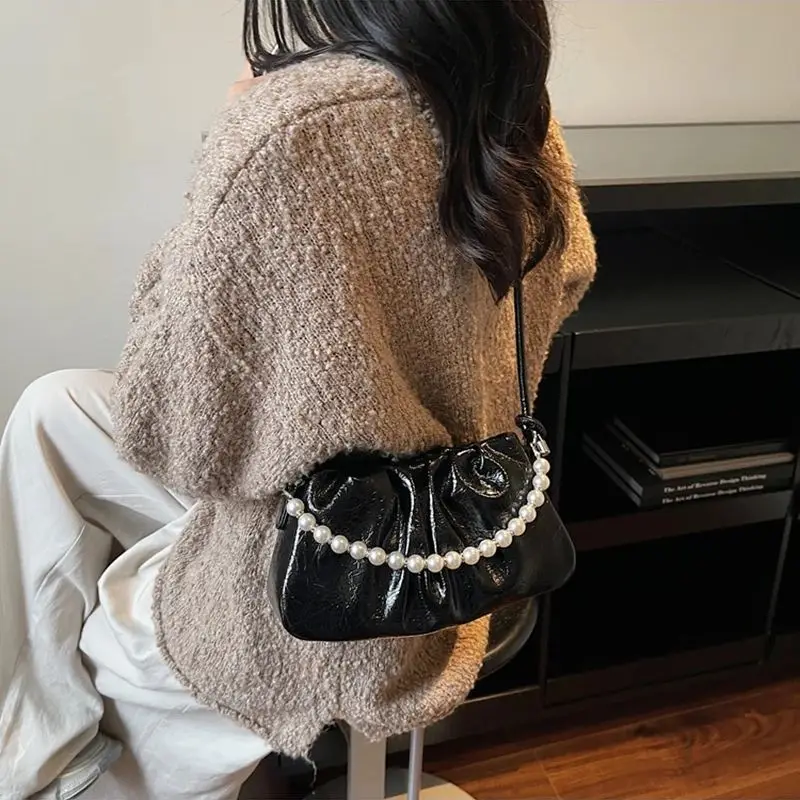 

French Style Leather Crossbody Bag Solid Color Fashion Pearl Chain Shoulder Bag Soft Texture Women's Handbag New Underarm Bag