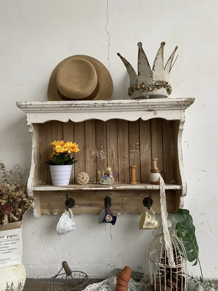 

Настенный шкаф из массива дерева, многофункциональная полка для хранения в помещении