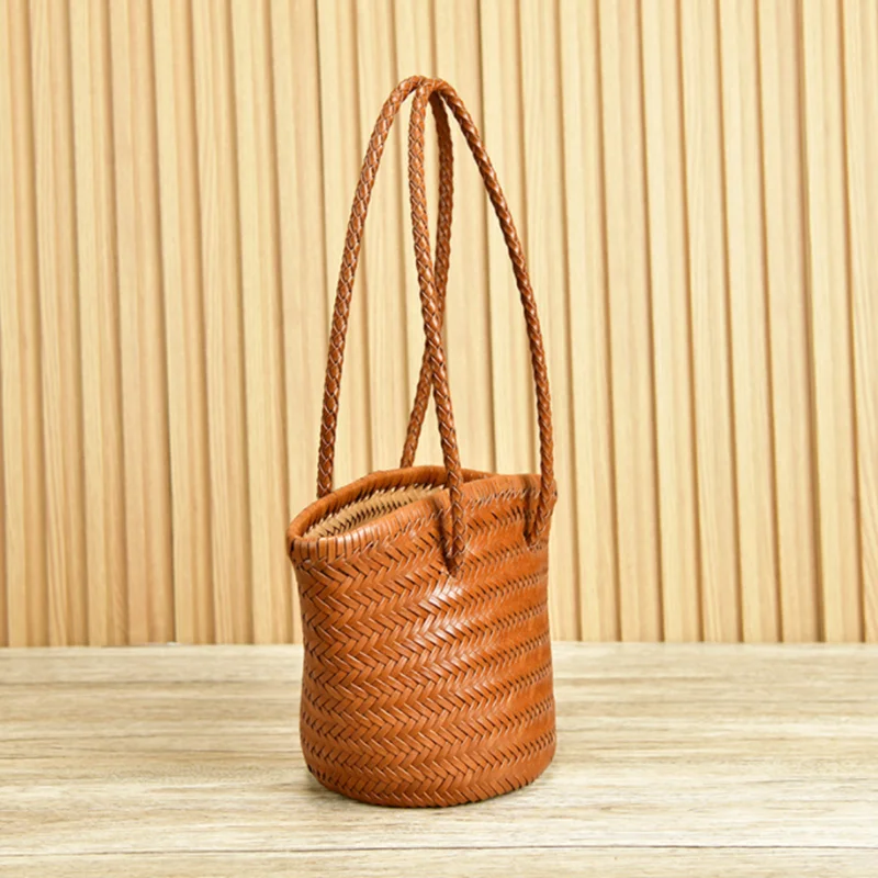 Head Layer cowhide Braided One Shoulder bucket Bag Vintage leather Handmade Vegetable Basket Bag Travel Beach Tote Bag