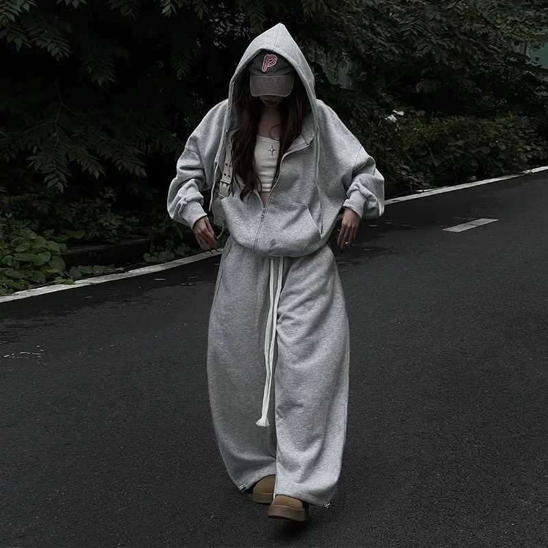 

Autumn New Sweet Fresh Light Gray Hooded Patch Pocket Sweatshirt Straight Leg Pants Two Piece Set Women Casual Fashion Outfit