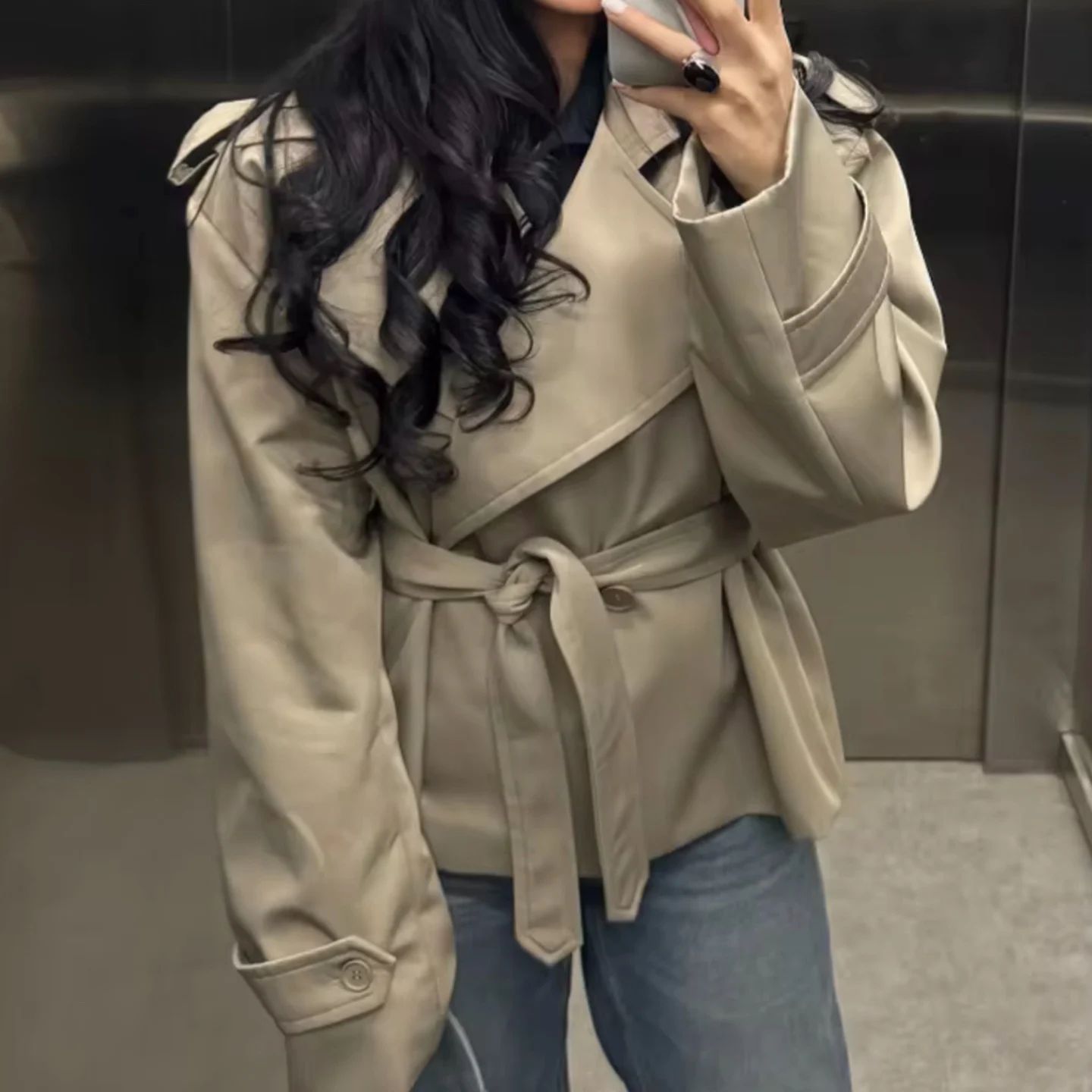 Lässiger, lockerer T-Shirt-Farben-Revers-Windbreaker-Mantel mit Gürtel für Damen, Faion Herbst 2025, ZDATA Commute Sle Long Sve-Mantel