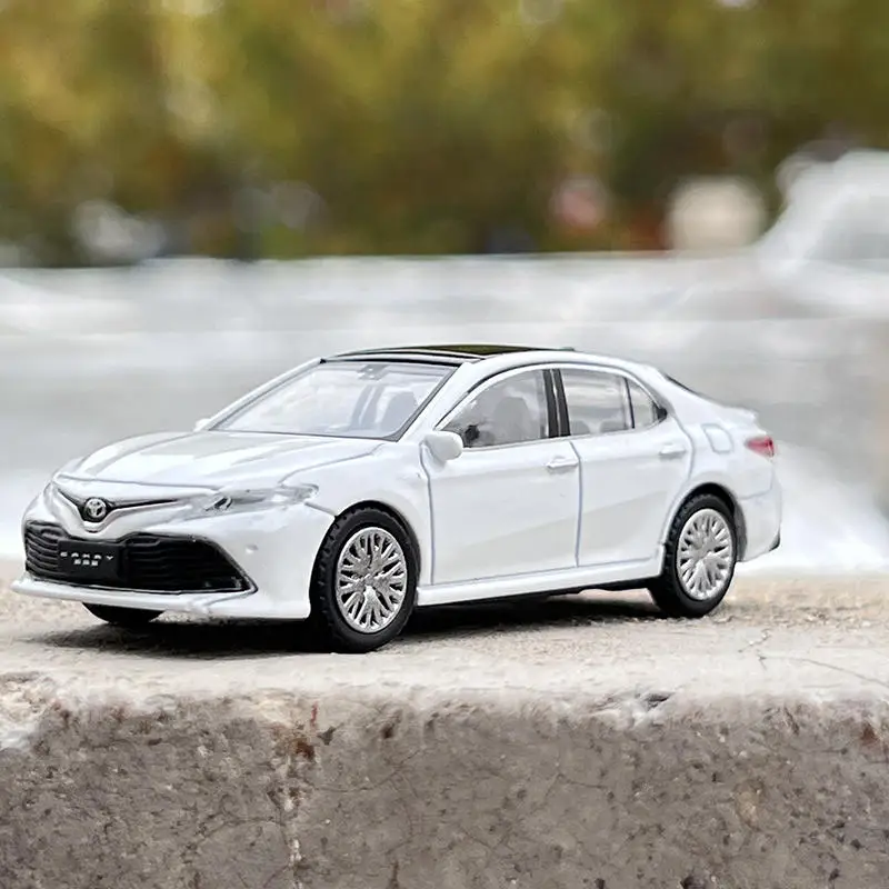 1:64 Toyota Camry Alloy Car Diecasts & Toy Vehicles Car Model Miniature Scale Model Car Toys For Children