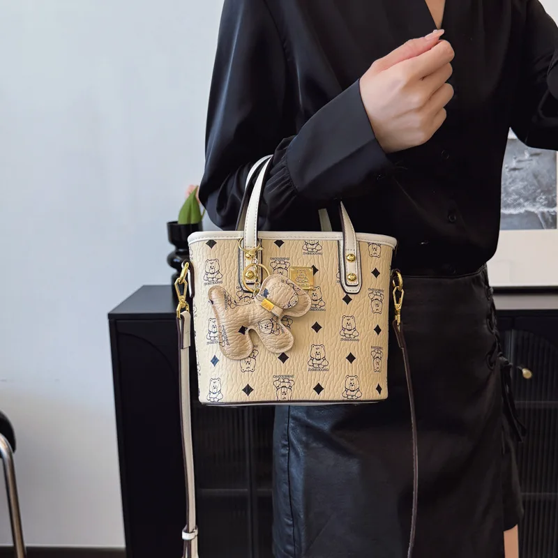 

2025 Trendy Retro Print Women's Bag.Light Luxury Style, Shoulder Bag Design, Perfect for Work Daily Use, Can Be Used As Handbag