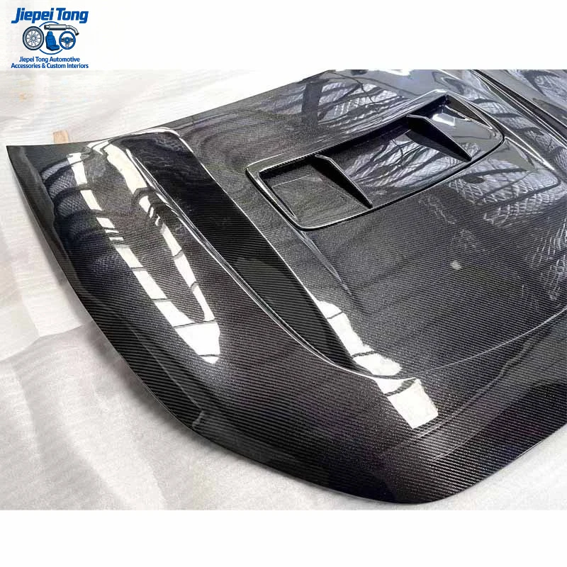 Suitable for Great Wall Cannon modified with Tyrannosaurus Rex style hood, car engine cover, carbon fiber modification, direct f