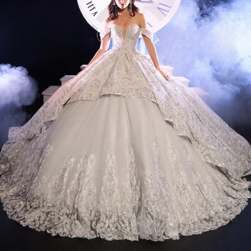 แสงสีเทา Quinceanera ปิดชุดไหล่ชุดบอลหวาน 16 ชุดลูกไม้ Applique ลูกปัด Tull วันเกิด Party Vestidos 15 De Anos