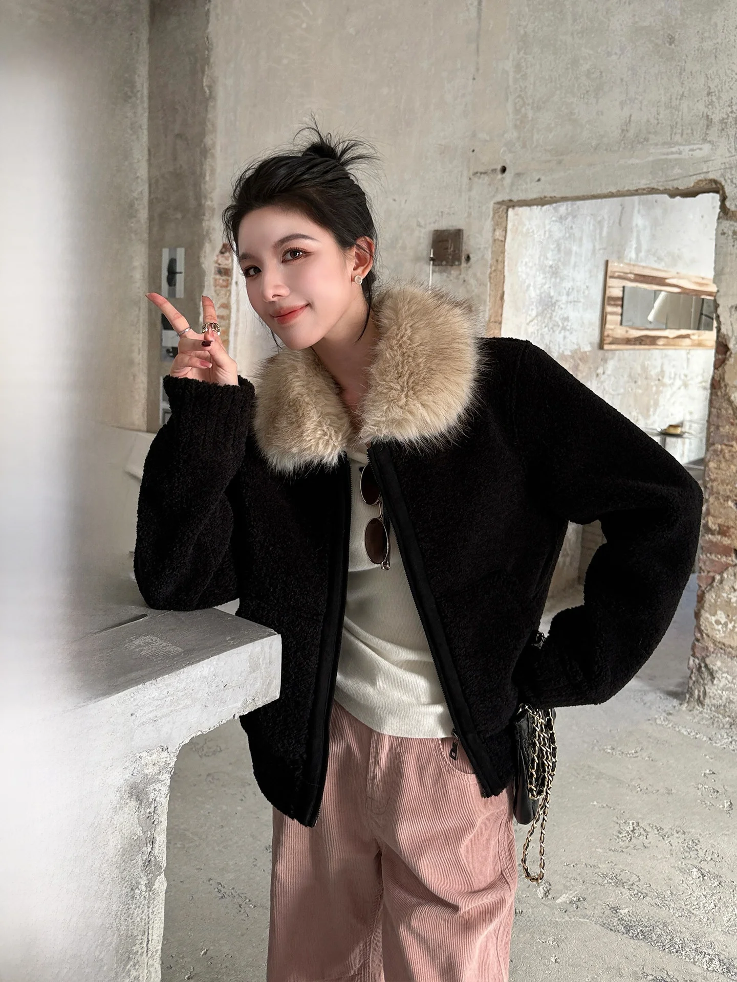 

Утепленное пальто с воротником из шерсти, приталенное, из полиэфирного волокна, с длинными рукавами, на молнии, для женщин