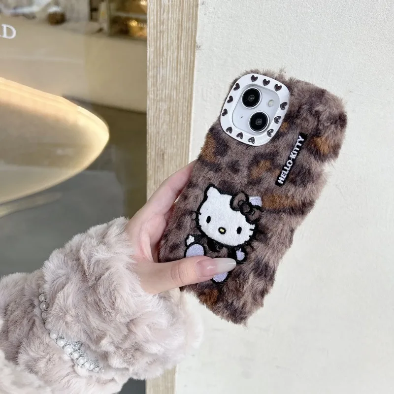 Sanrio Hello Kitty Ins funda de teléfono con estampado de leopardo de felpa para IPhone 16 15 14 13 Pro Max 11 12 13 Pro funda protectora bonita de invierno