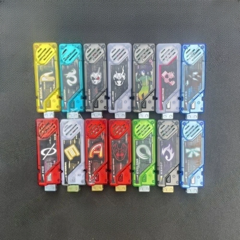 Bandai Kamen Rider W ceinture Double pilote transformateur invocateur Cyclone Joker transformateur de mémoire en métal cadeaux d'anniversaire pour enfants