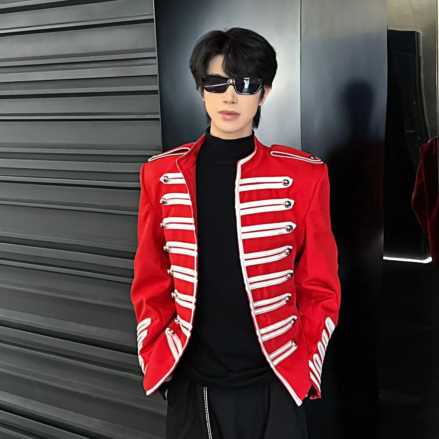 Men's Red Military Stand Collar Jacket with Contrast Panels for Vintage Court Styling and Bold Live Performance Wardrobes