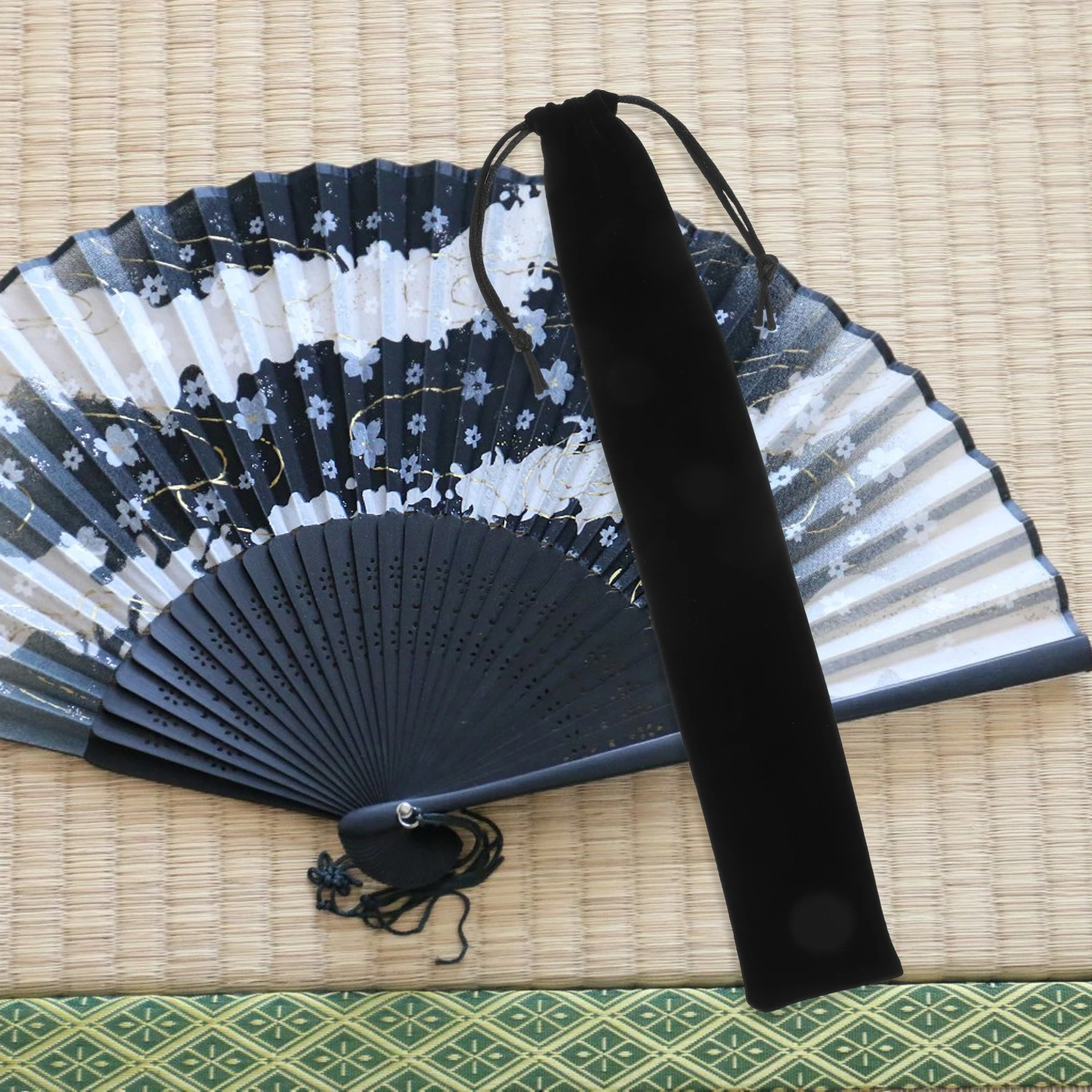 

4pcs Folding Fan Storage Bag Black Flannel Drawstring Pouch Durable Lightweight Portable Hand Fan Cases Gift Packaging