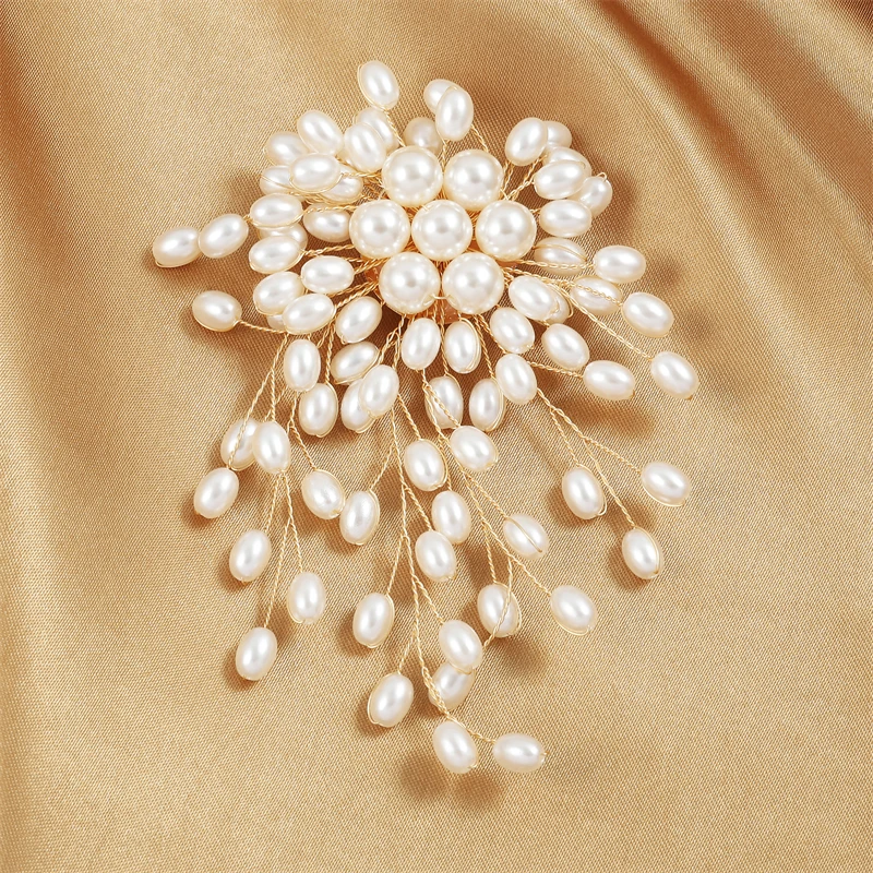 Uilz elegante ovale Perle Blume Brosche Pin für Frauen übertriebene Cluster Perlen Kleidung Dekoration Schmuck Geschenke