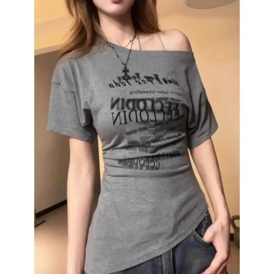 

Женский топ с асимметричным вырезом на одно плечо и коротким рукавом из мягкой ткани в классическом стиле Y2K, американский стиль, эстетика Pure Desire, 2026