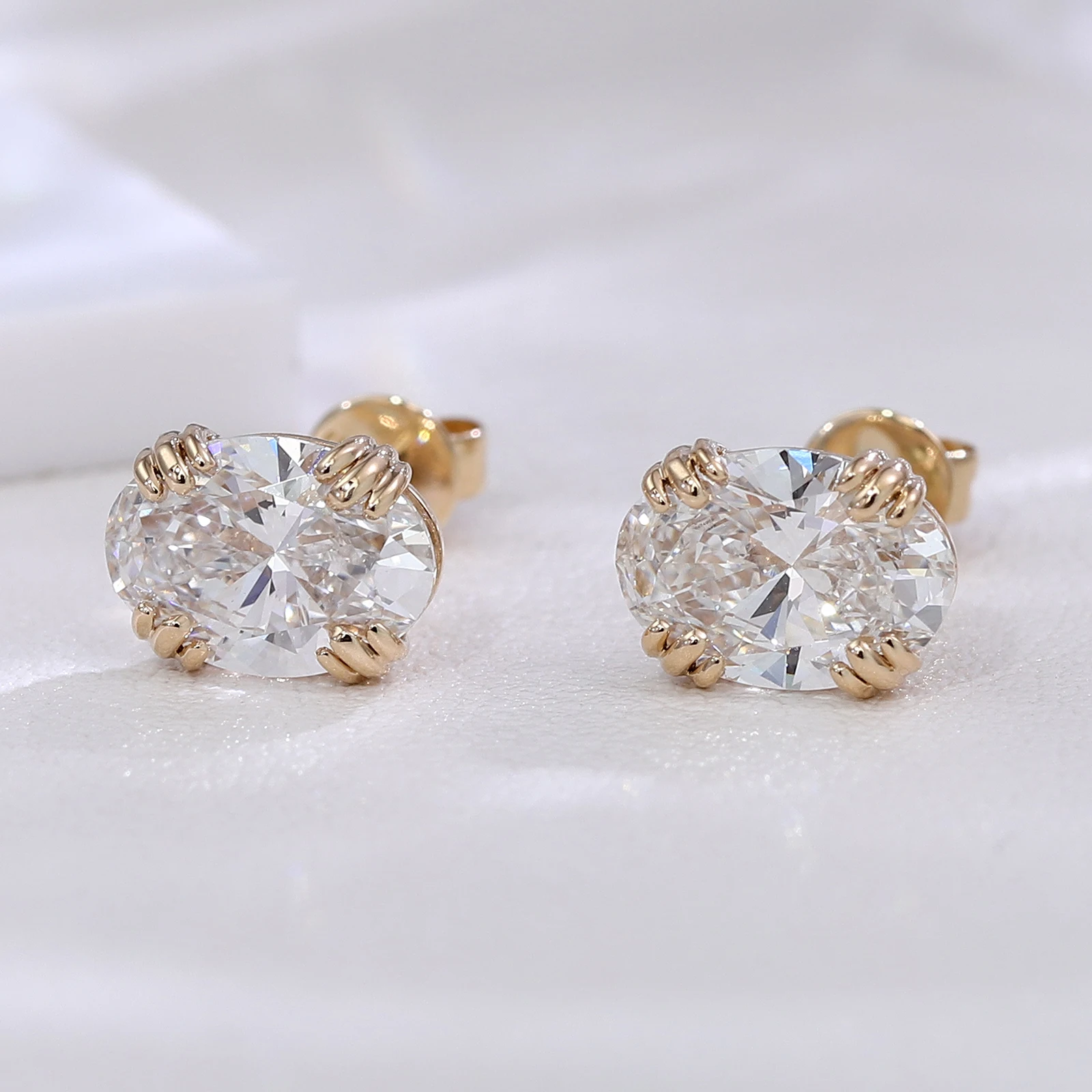 Provence Luxury Oval cut Earring 10KGold 2ct IGI EF/VS Lab Diamonds Women's Wedding Stud Earring Everyday Fine jewelry Custom view 3