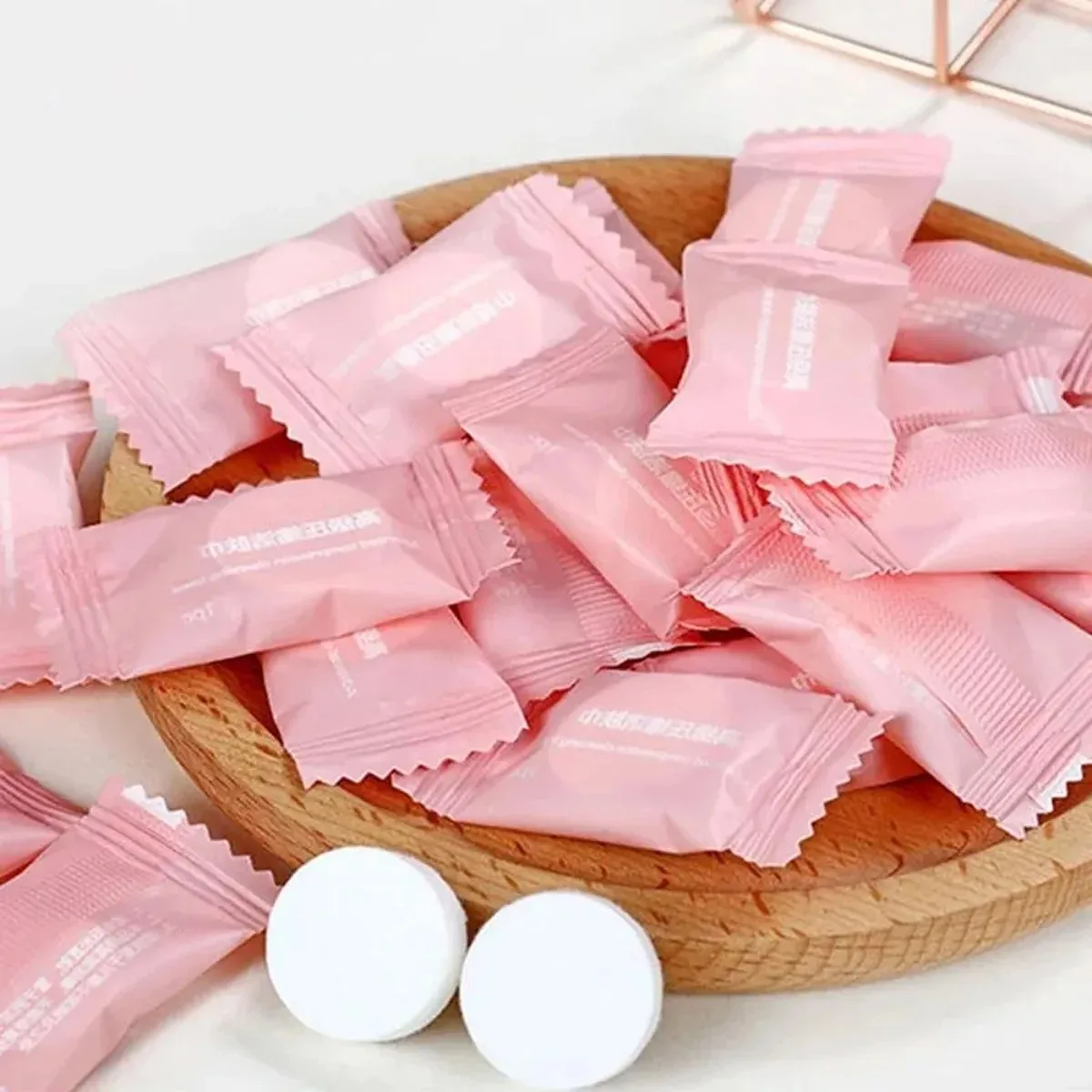 Mini Compressed Towels Disposable Magic Face Care Tablets Outdoor Travel Cloth Wipes Paper Tissue for Easy Cleaning view 5