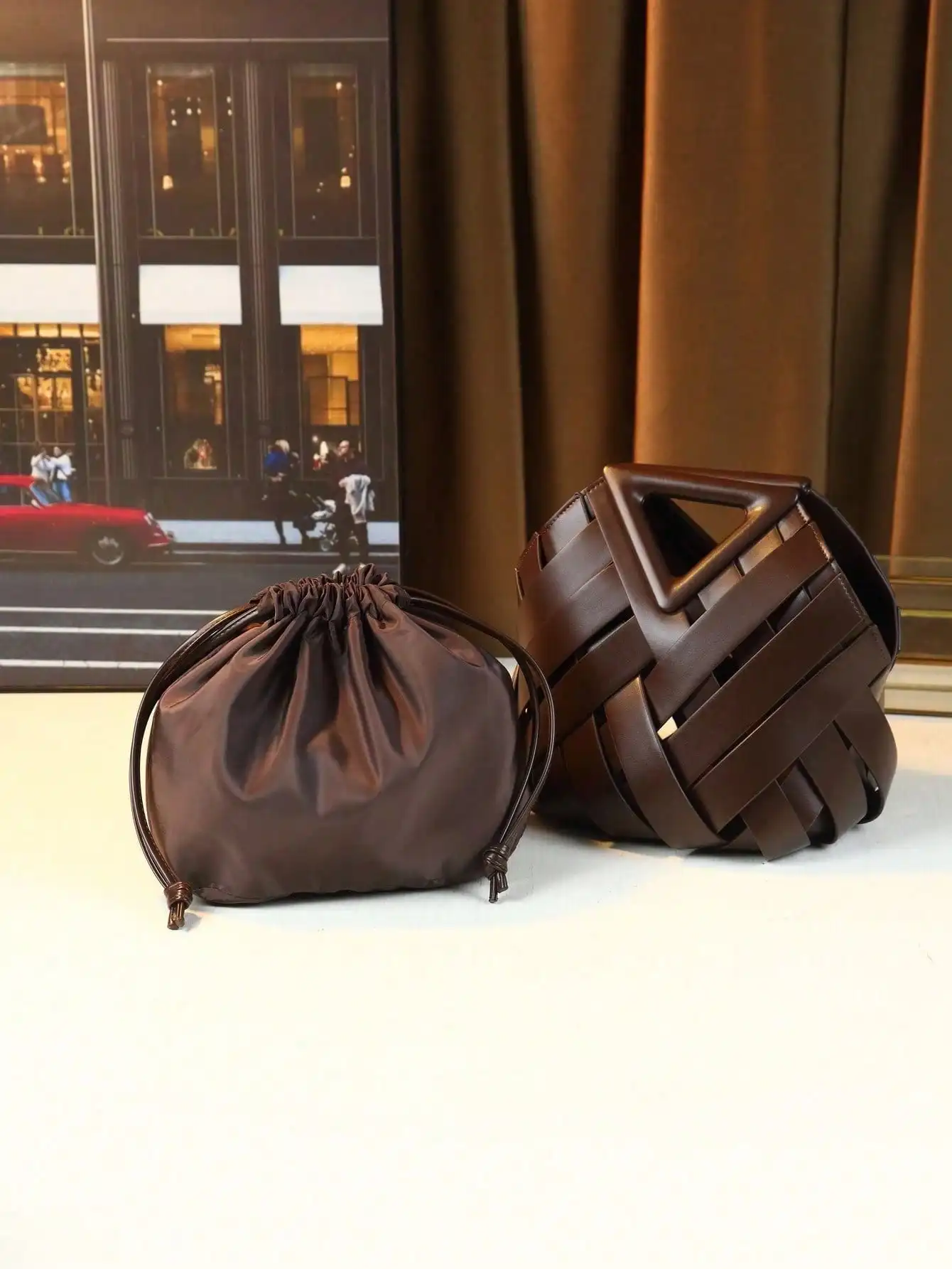New Arrival Woven Design Women Handbag Tote Basket Bag High-End Niche Inverted Triangle Shaped Fashion Commuter Bag Casual Style Luxury Bags Purse