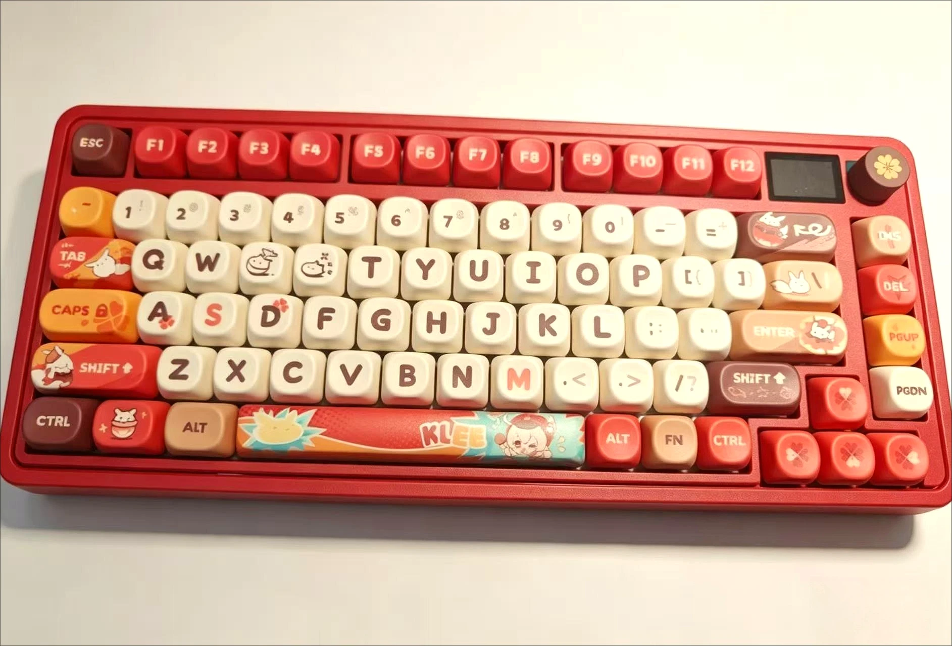 

Anime Game Klee Keyboard Genshin Impact 2.4G Wireless Bluetooth Mechanical Keyboard Cosplay Woman Christmas Gift