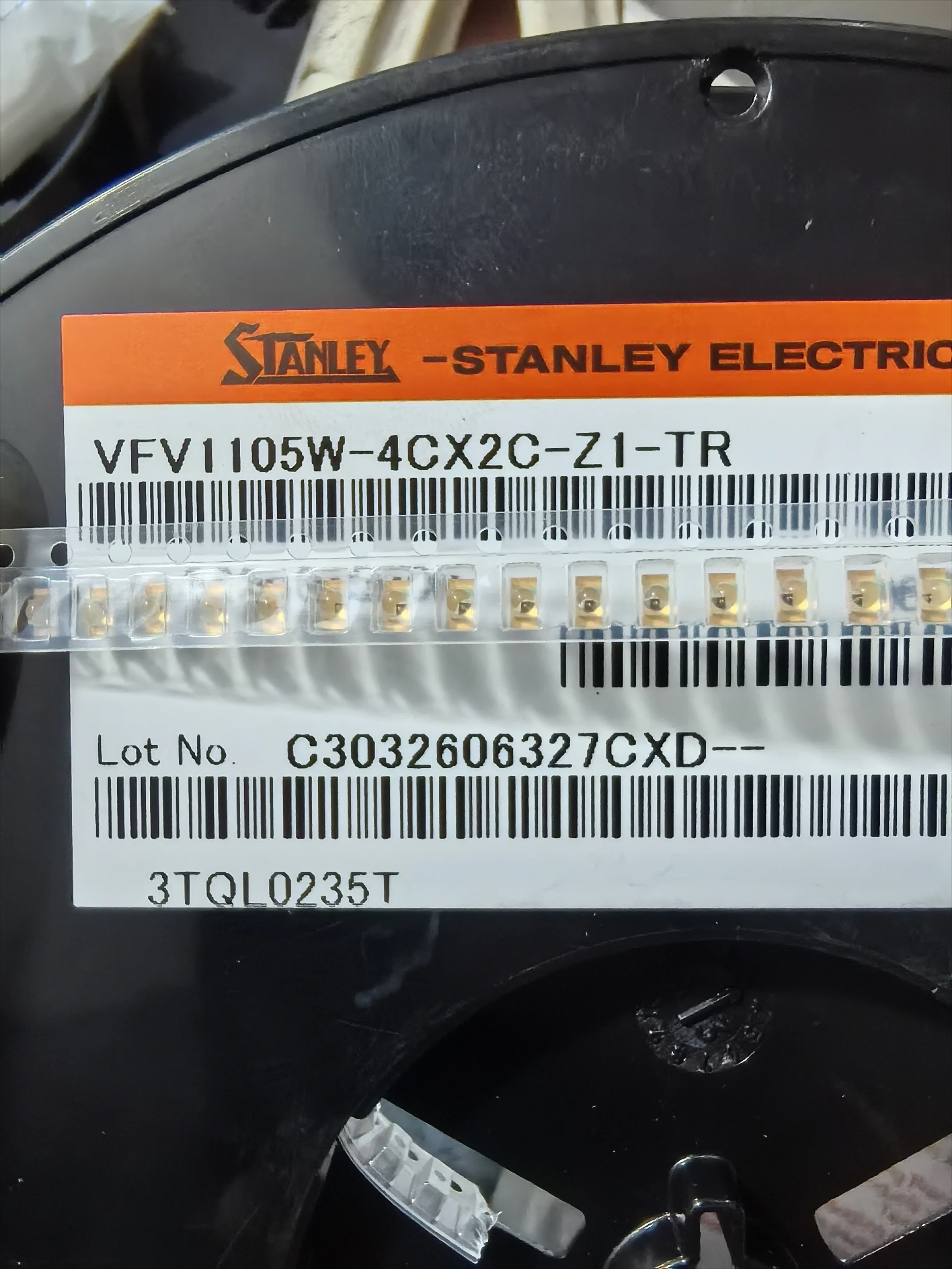 

50Pcs/VFV1105W-4CX2C-Z1-TR 1206 red light preparation lens ball head lamp beads