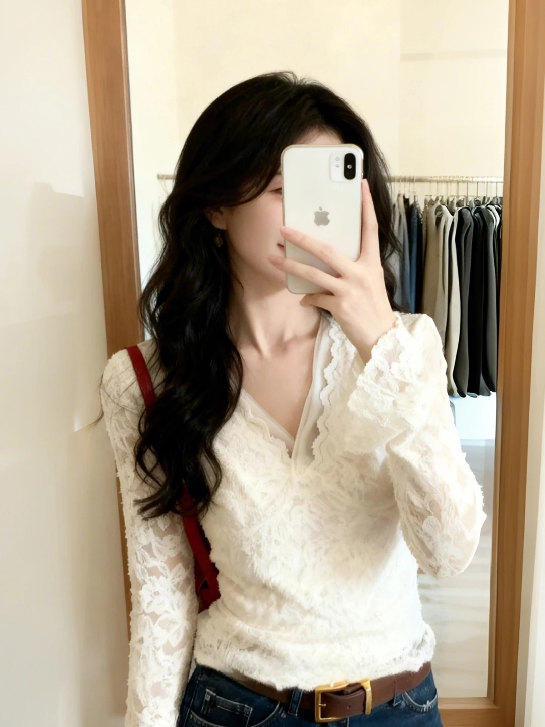 

Зимний женский топ 2025 года с кружевной отделкой, на подкладке, новый дизайн, уникальный, облегающий, длинный рукав, модный, повседневный, из полиэфирного волокна