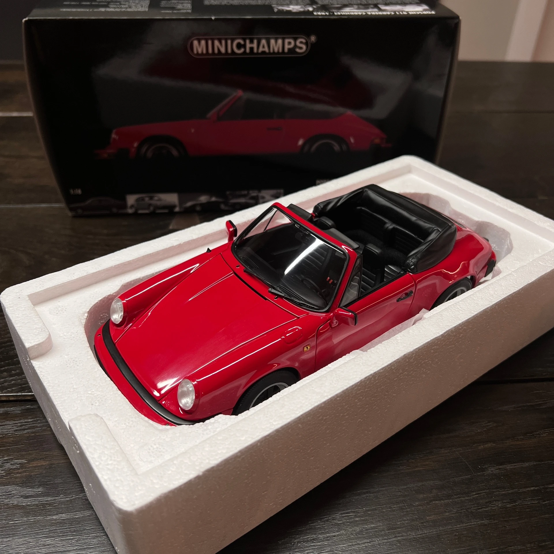 Minichamps 1:18 930 Convertible 1983 Red Simulation Limited Edition All Open Alloy Metal Static Car Model Toy Gift