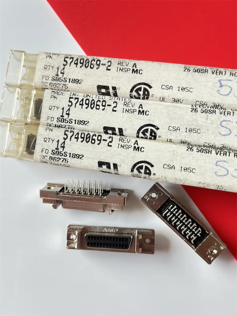 Connecteur embarqué, siège mâle vertical, 26 broches, authentique, 5749069-2 médailles importées