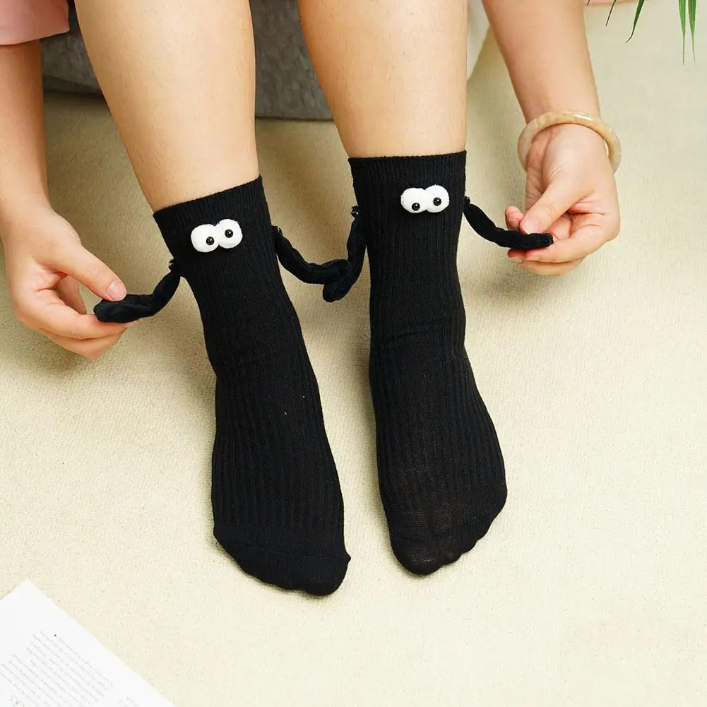 Magnetic Suction 3D Doll Eyes Sock For Unisex Funny Couple Holding Hands Socks Middle Tube Socks Men And Women Trend Personality