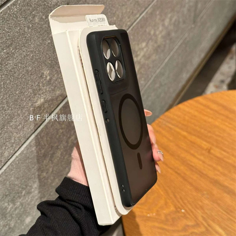 Etui do Motorola Signature Moto Edge 70 Pro Edge70 Ultra 5G Magnetyczne Kompatybilne z MagSafe Matowe Przezroczyste Akrylowe Twarde Etui Ochronne — zdjęcie produktu 4