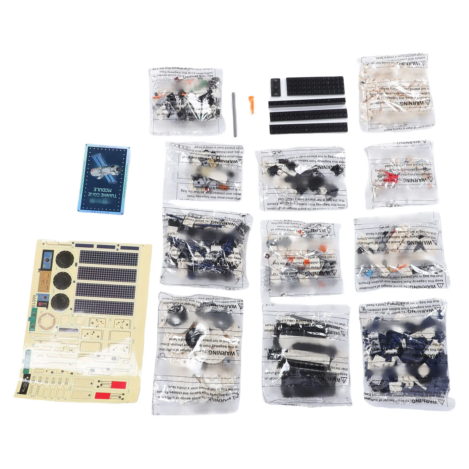 City Space Station Building Set with Astronaut Minifigures 895 Pieces Kids STEM Projects Science Building Block Toys
