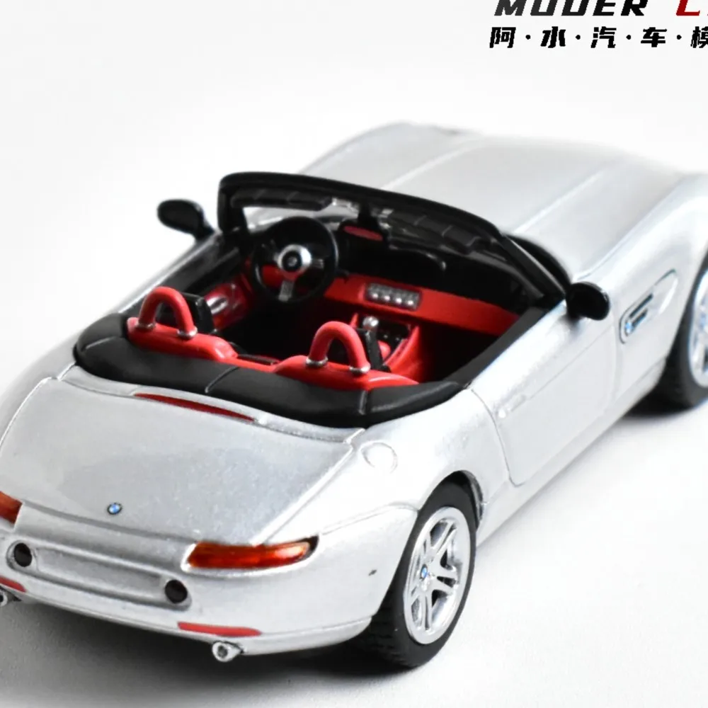 

MINIGT TSM 1:64 Collectible 998 Z8 Compact Diecast Model Car