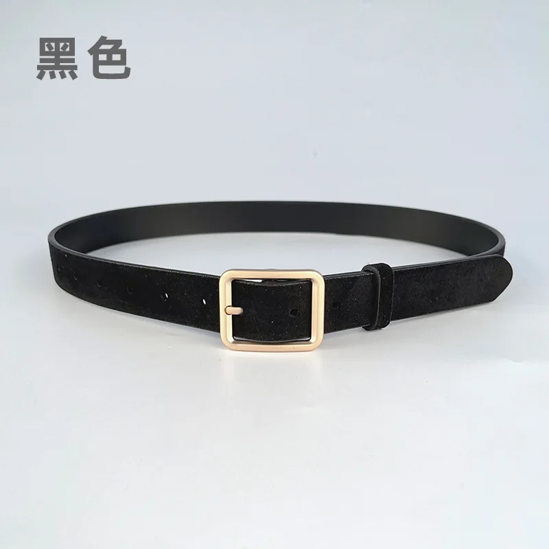 حزام مخملي عكسي من جلد البقر مكون من طبقتين للنساء مع بنطال جينز كاجوال وحزام عصري بسيط بعرض 2.8 سم