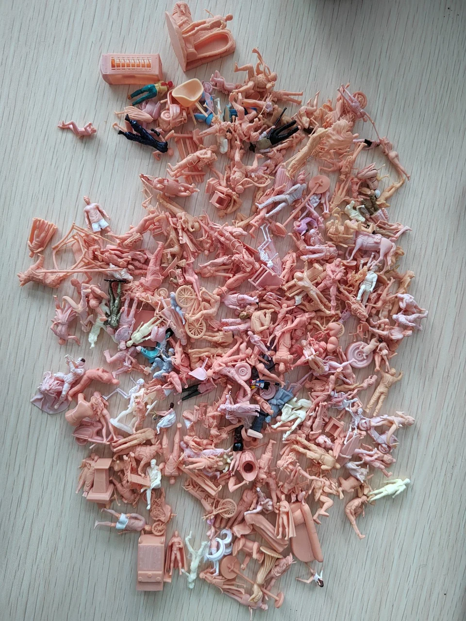 Modèle Miniature 1/43 1/64 1/87 1/24 1/18A, Collection de personnages de films peints et non peints, modèle de jouets, décoration de vue