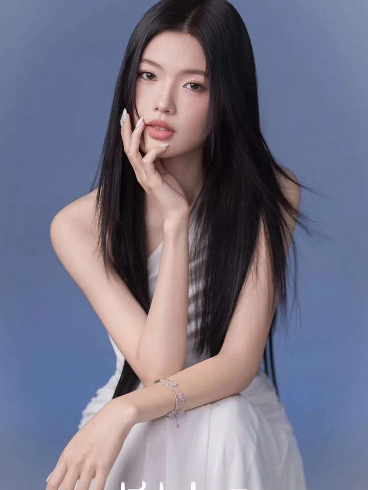 

2026 Photography Studio New Korean Style Magazine Style Personal Clear Girl Theme Elegance Portrait Art Photo Clothing
