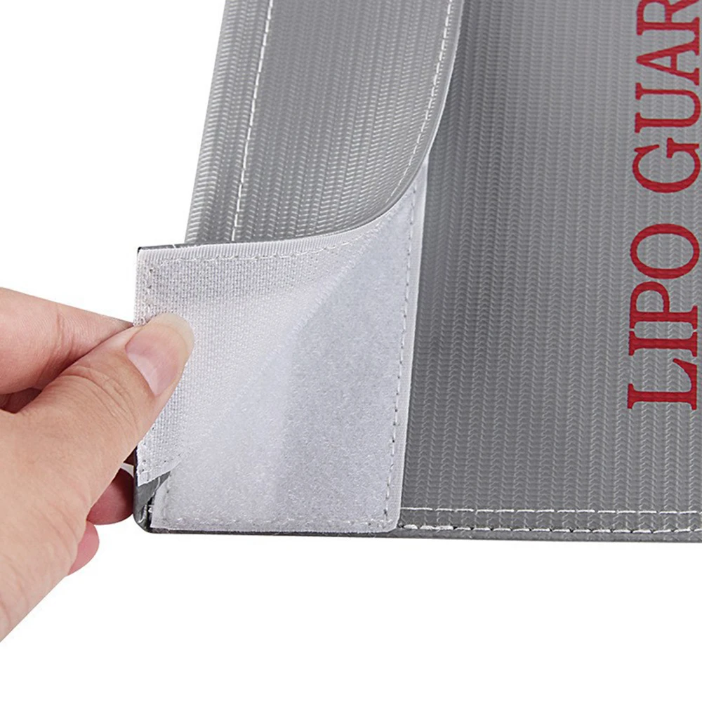 1 pezzo a prova di fuoco RC LiPo Li-Po batteria ignifuga protezione di sicurezza custodia custodia di ricarica sacco batteria protezione argento nero due dimensioni