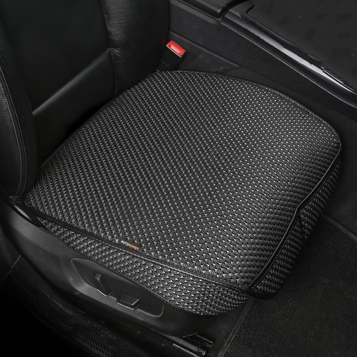 

2 PCS Breathable Universal Four Seasons Car Seat Covers，Luxury Car Seat Cushion，Protectors for Front Seat Bottoms,Compatible