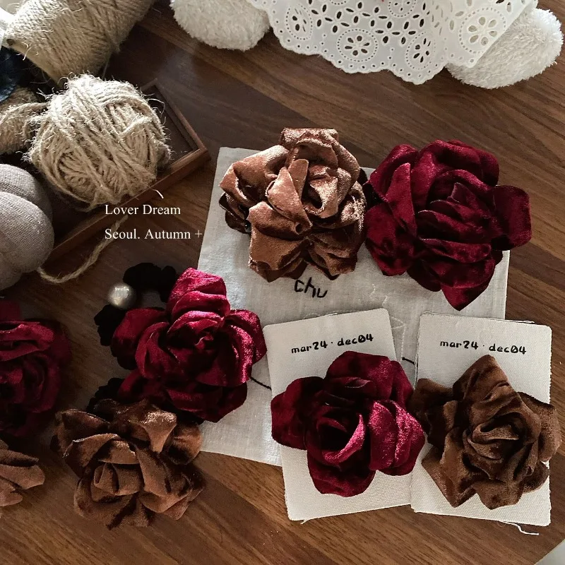 

Цельная ретро европейская элегантная осенне-зимняя бархатная заколка для волос в виде розы для женщин, модная заколка для волос с цветочным принтом, модные аксессуары для волос